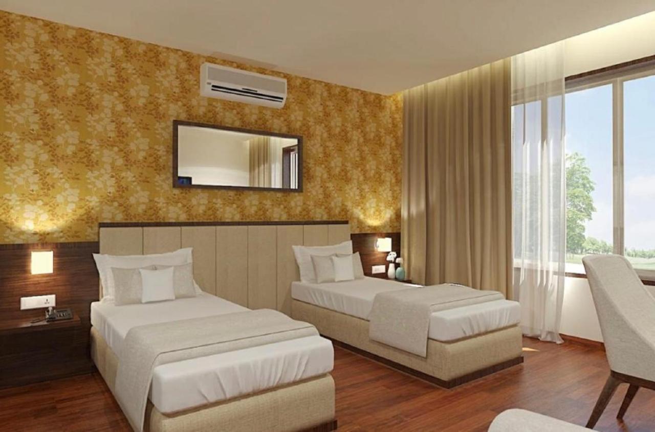 Hotel Shlok Kolhapur Eksteriør billede