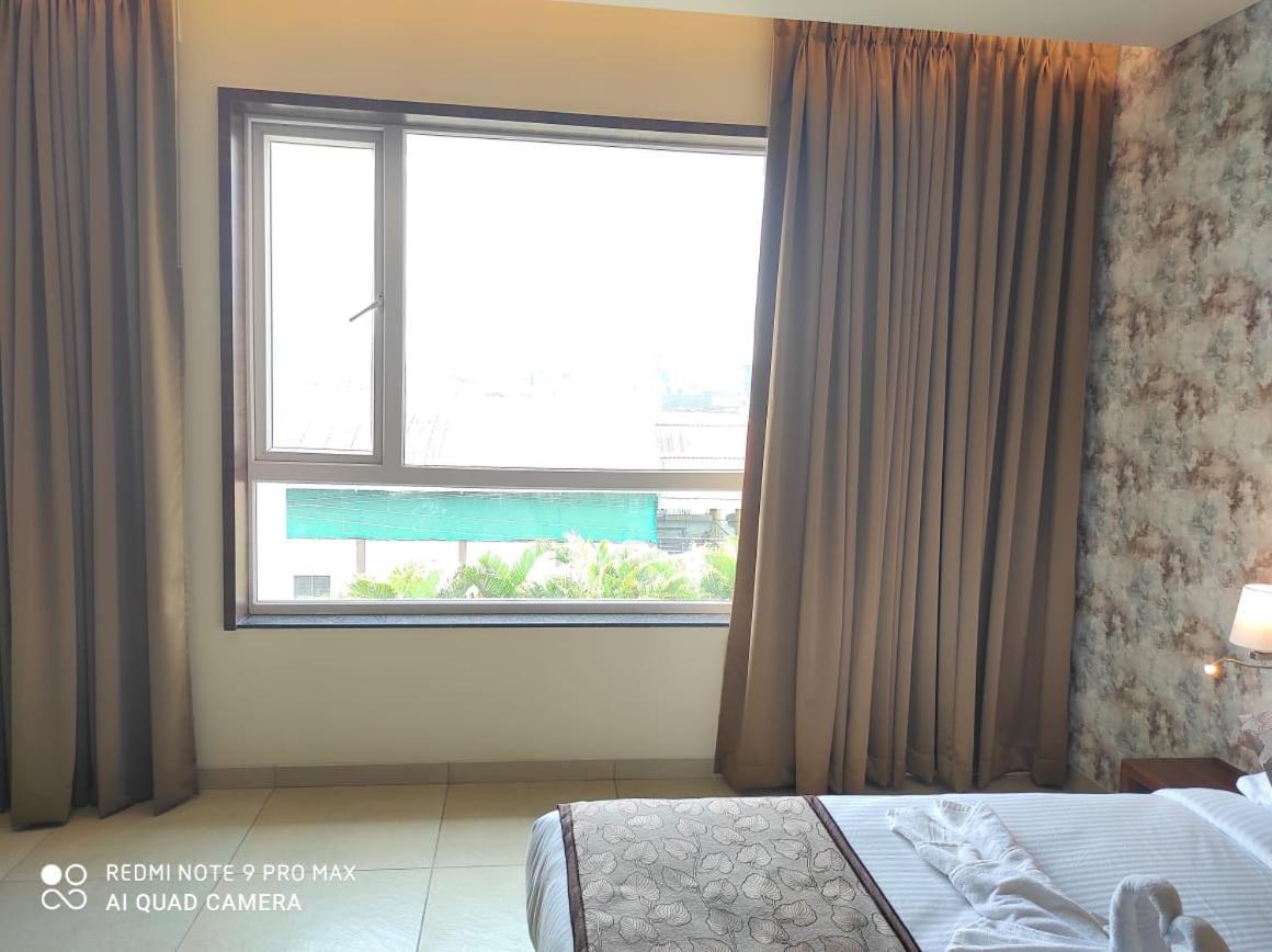 Hotel Shlok Kolhapur Eksteriør billede