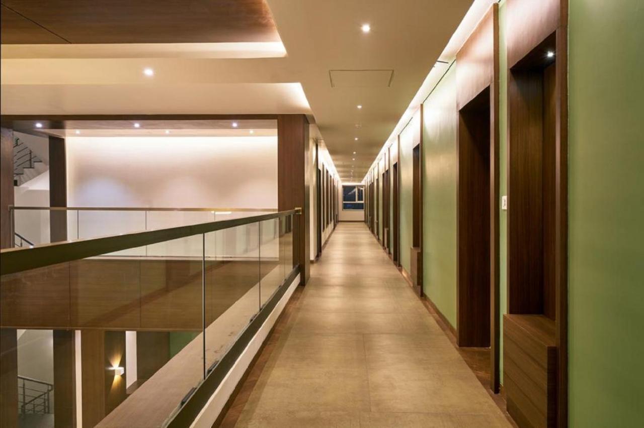 Hotel Shlok Kolhapur Eksteriør billede