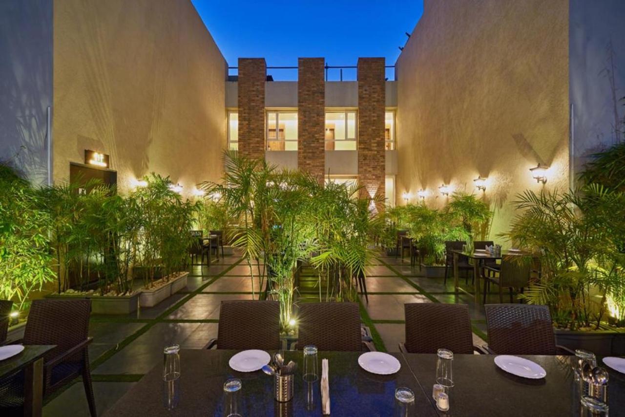 Hotel Shlok Kolhapur Eksteriør billede
